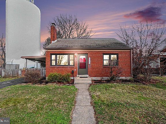 2nd image of 4926 Colorado Ave