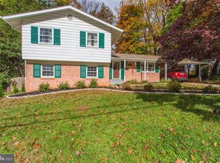 10022 Cardinal Rd, Fairfax, VA 22030