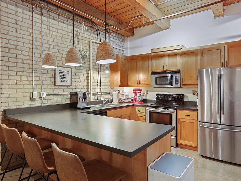 127 5th St NE #G04 — Photo 7