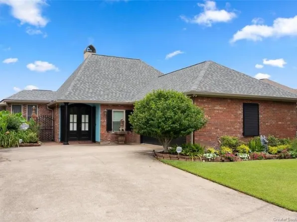 2136 Lacache Dr, Lake Charles, LA 70601