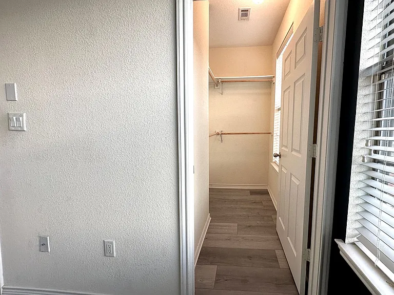 2002 Azure Pointe — Photo 25