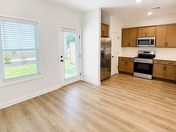 5th image of 505 Tappan Pvt Ln