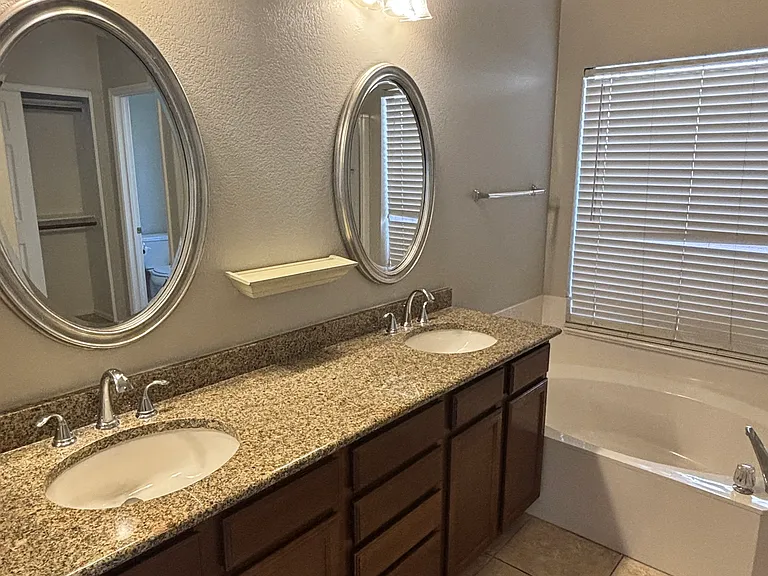 9116 E Siesta Ln — Photo 12