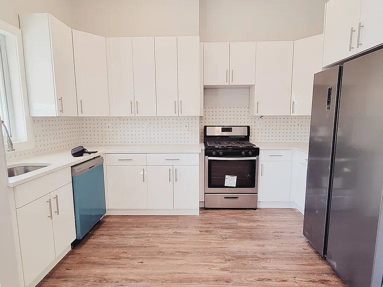 226 Dwight St #1A — Photo 2
