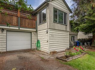 770 Chelsea St, Nanaimo, BC V9S 1Y3