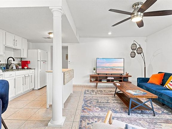 3rd image of 46 E PRINCETON STREET