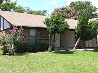 504 Allencrest Dr, White Settlement, TX 76108