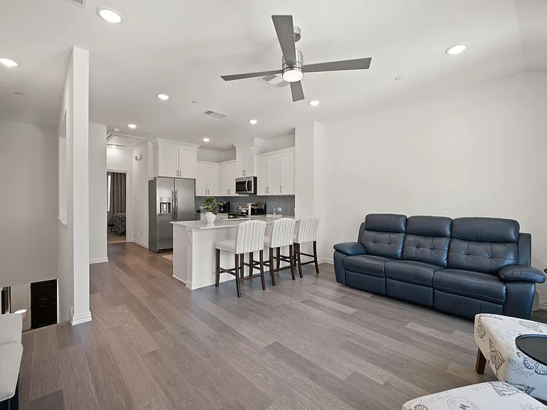 5243 Legacy St — Photo 10