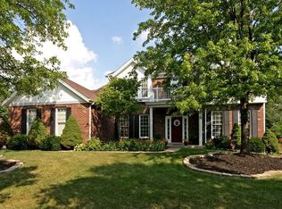 856 Heatherhaven Dr, Ballwin, MO 63011