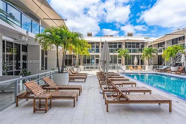 1100 Biscayne Blvd #LPH6105 — Photo 37