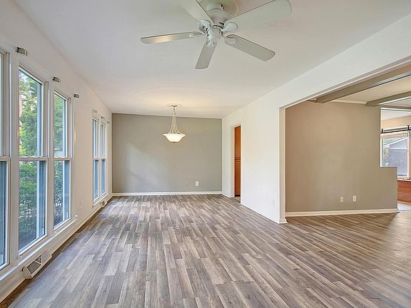 5th image of 115 Three Wood Ln