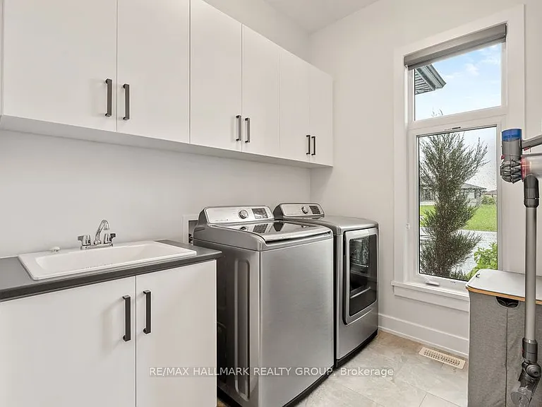 1575 Rangeland Ave — Photo 22