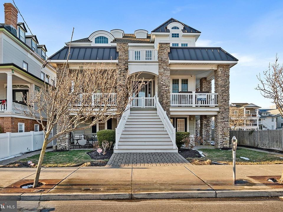 1st image of 1024A Ocean Ave #A