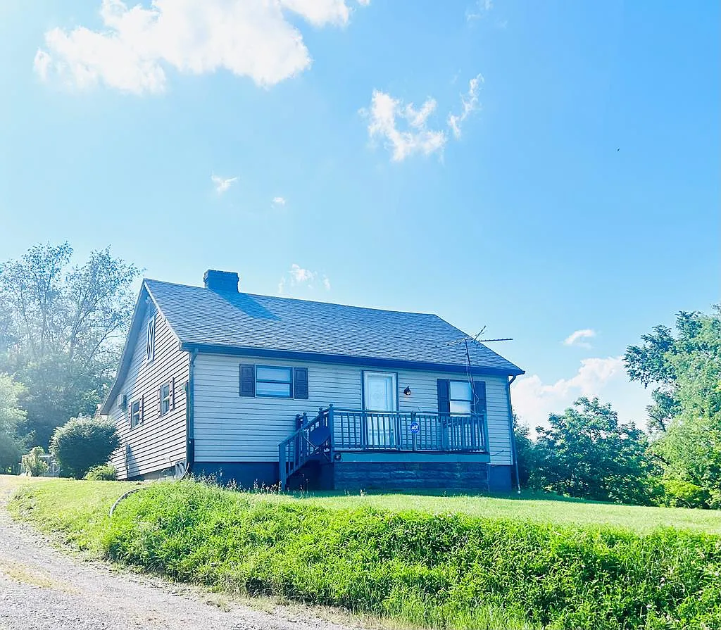2285 Rock Woods Road photo 1