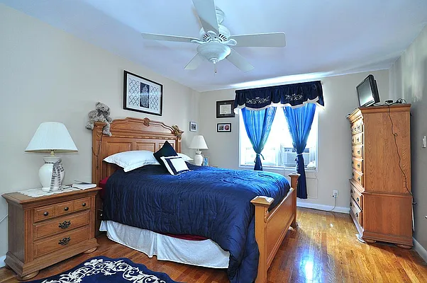 Sold by Re/Max In The City | media 22