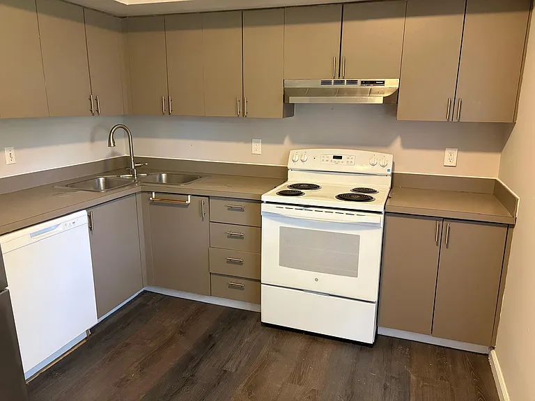 1650 S Spring Ave #3B — Photo 7