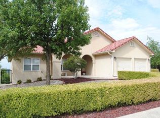 2157 Summit Crest Dr, Kerrville, TX 78028