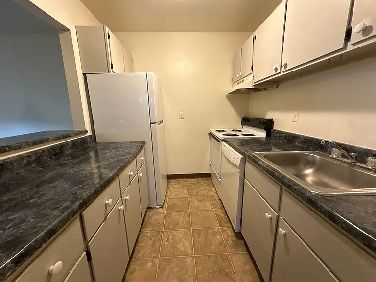 University Park Apartments near Cornell University — Photo 115
