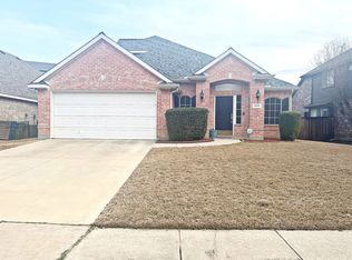 529 Continental Dr, Lewisville, TX 75067