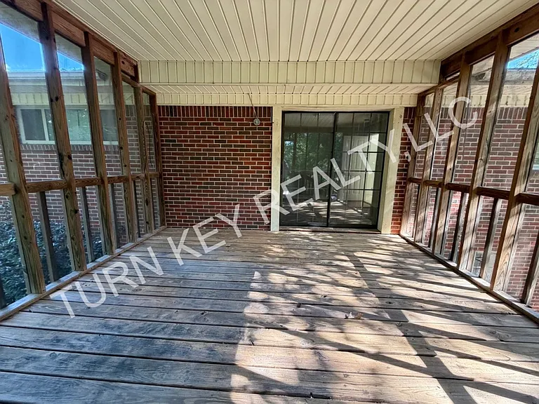 320 Park Rd — Photo 20