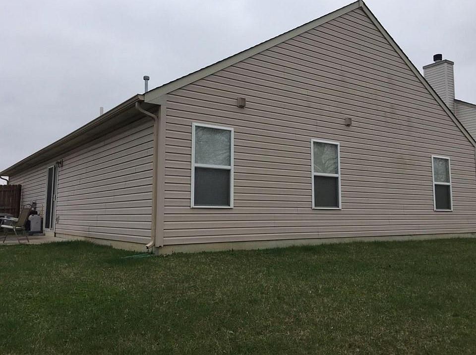 2nd image of 880 Heatherwood Dr