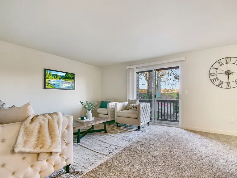 River View Apartments — Photo 9