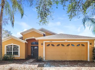3304 Pin Oak Ln, Tampa, FL 33618
