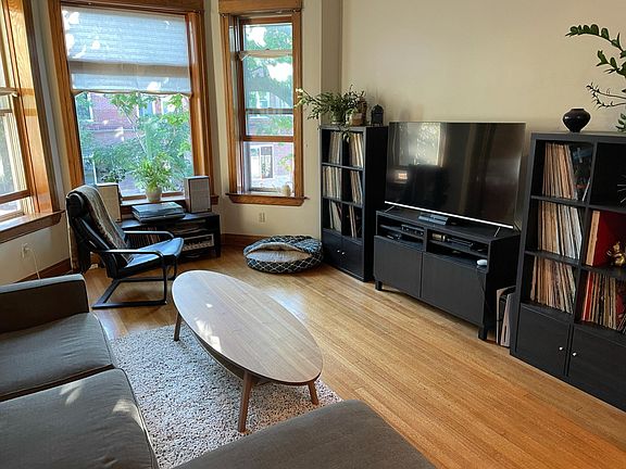 4th image of 1953 N Mozart St #2