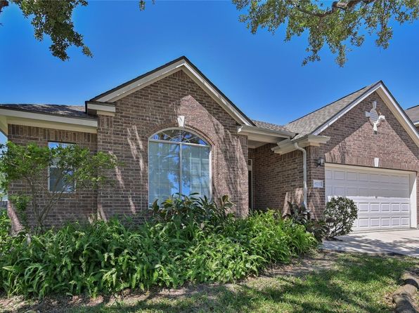 6715 Village Bridge Dr