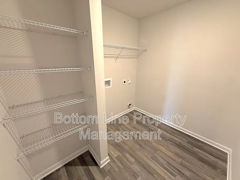 5080 Grain Ct — Photo 14