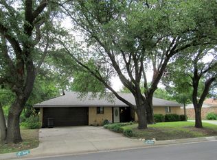 6812 Treehaven Rd, Fort Worth, TX 76116