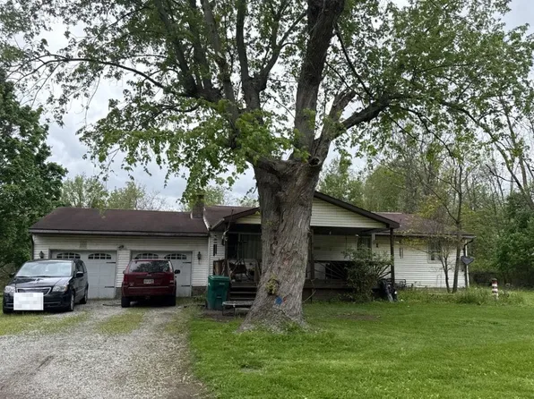 5181 Ford St, Louisville, OH 44641