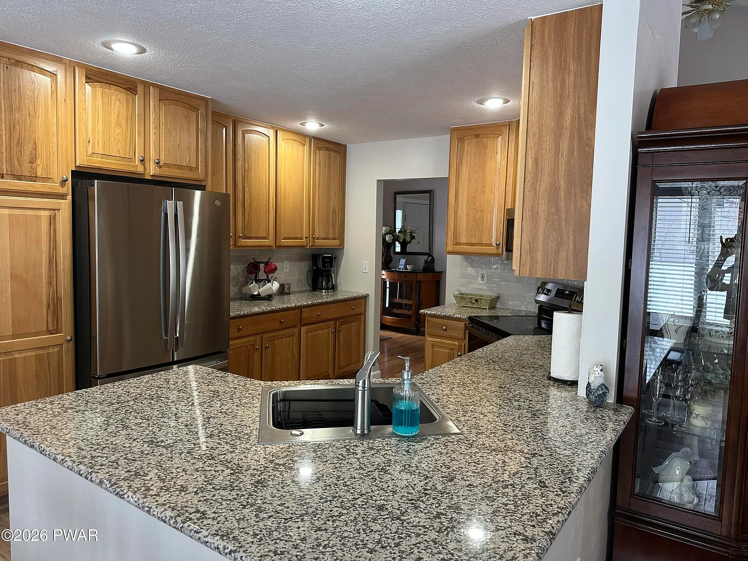 3 bed, 1691 sqft, $4,400 — Photo 3