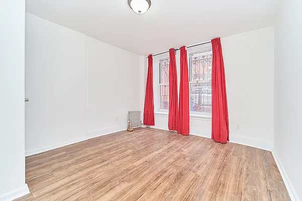 Rented by Compass | media 23