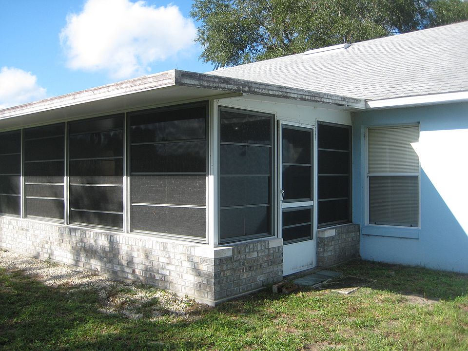 2nd image of 1401 Heather Glen Dr