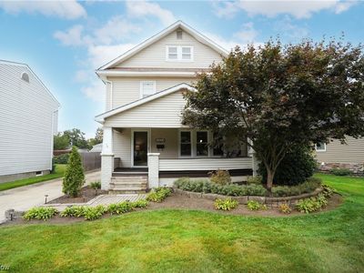 2054 10th St, Cuyahoga Falls, OH, 44221