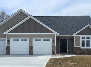 5738 Quarry Dr, Ames, IA 50010