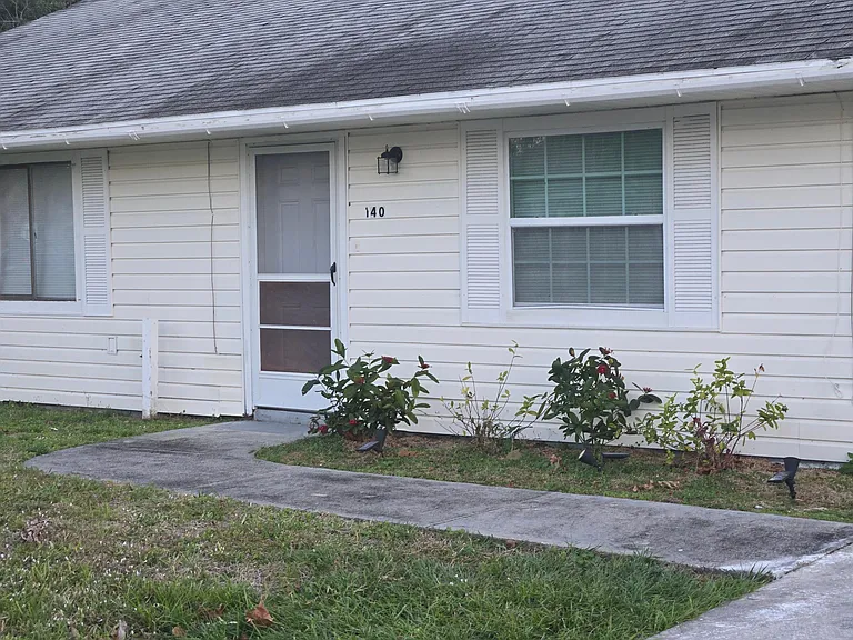 140 Del Monte St NE — Photo 1