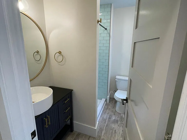 2nd floor bathroom