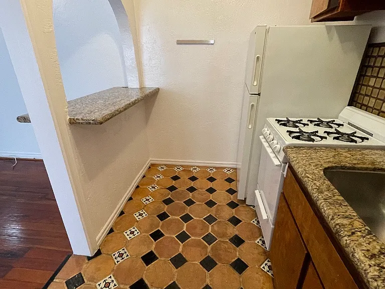 6131 Orange St #112 — Photo 3