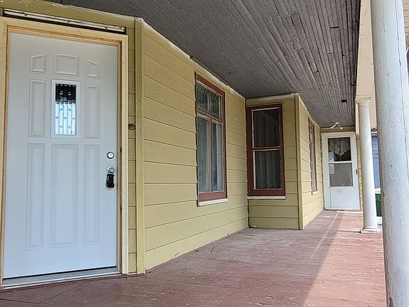 5th image of 203 N Barnes St