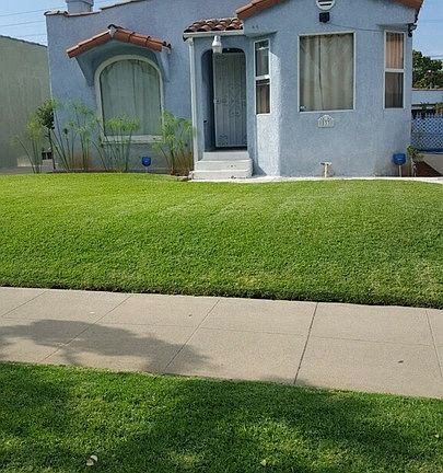 2nd image of 533 W 99th St