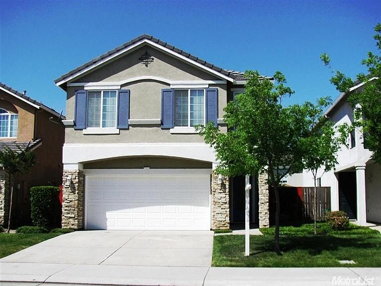 1st image of 3253 English Oak Cir