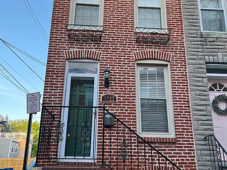 1722 William St — Photo 2