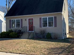60 W Elderkin Ave, Groton, CT 06340