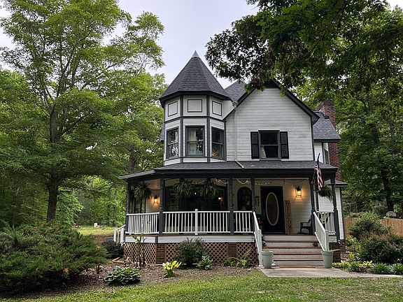 2nd image of 4514 Wolf Hound Dr