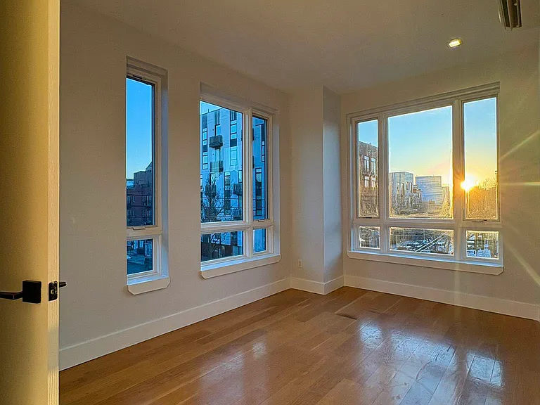 557 Midwood St #3A — Photo 1
