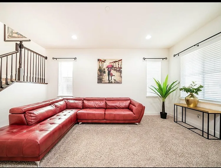 1475 Leonard Ct — Photo 2