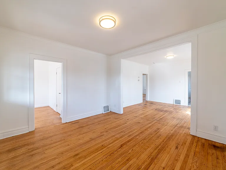 553 Highland St — Photo 6