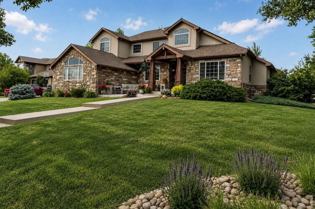 5148 Clearwater Dr